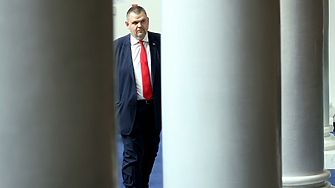 Денят мина под знака на главното Д Но не за