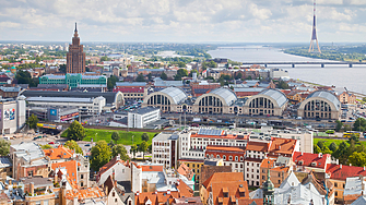 Точно 841 руски граждани ще трябва да напуснат Латвия до