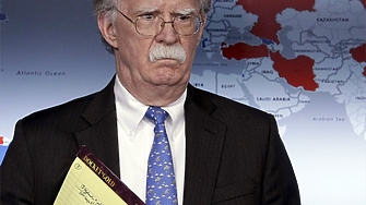 Очаква се бившият съветник на Доналд Тръмп Джон Болтън днес