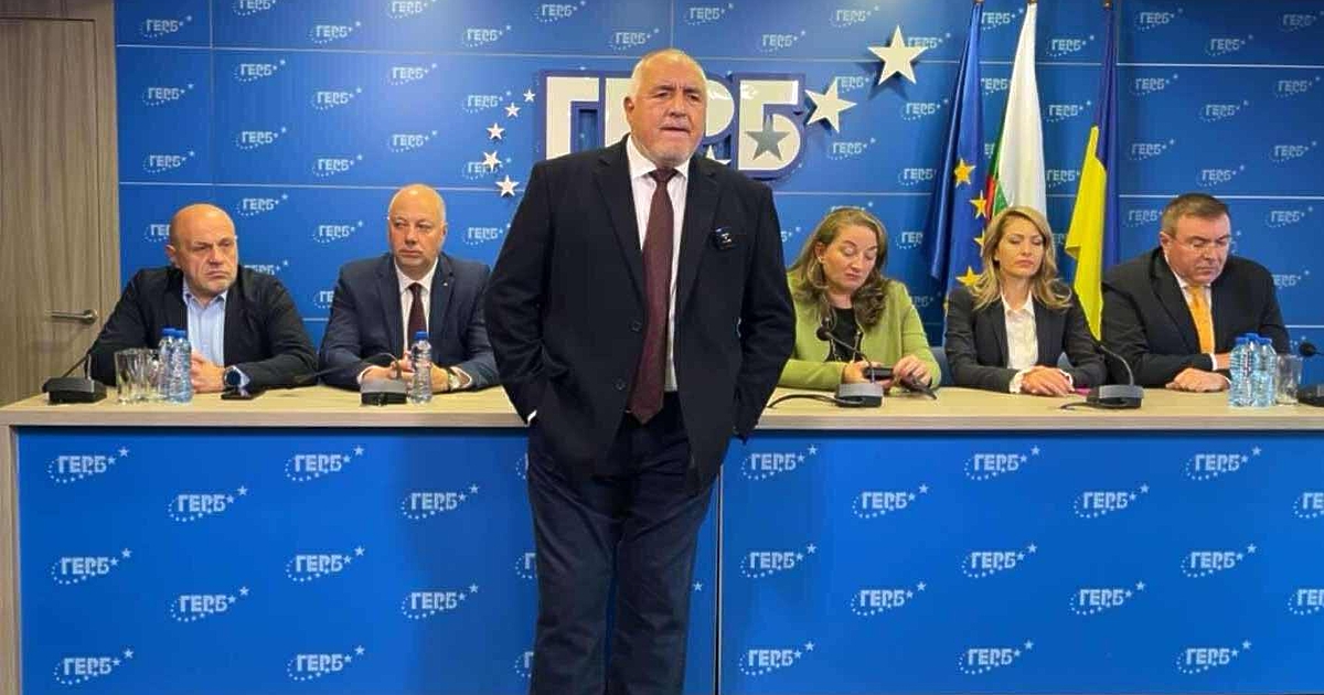 Депутатите на ГЕРБ, вместо в парламента, днес са по избирателните