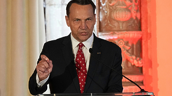 Полша предупреди руския президент Владимир Путин да не преминава през