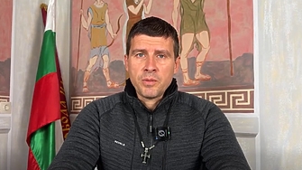 Ивелин Михайлов се разграни от осем от десетте депутати на