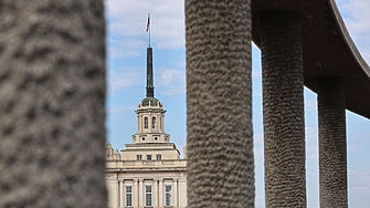 Безпрецедентно бюджет 2026 ще бъде приет на инат без