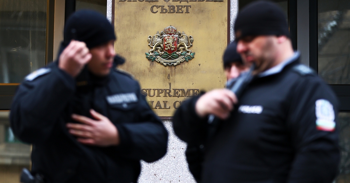 Правният експерт Иван Брегов и преподавателят по конституционно право проф.