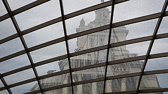 България рискува да влезе в еврозоната с три големи дефицита  Единият