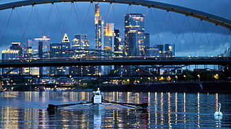 Митнически конфликти икономическа стагнация неизплатени кредити – Бундесбанк предупреди за