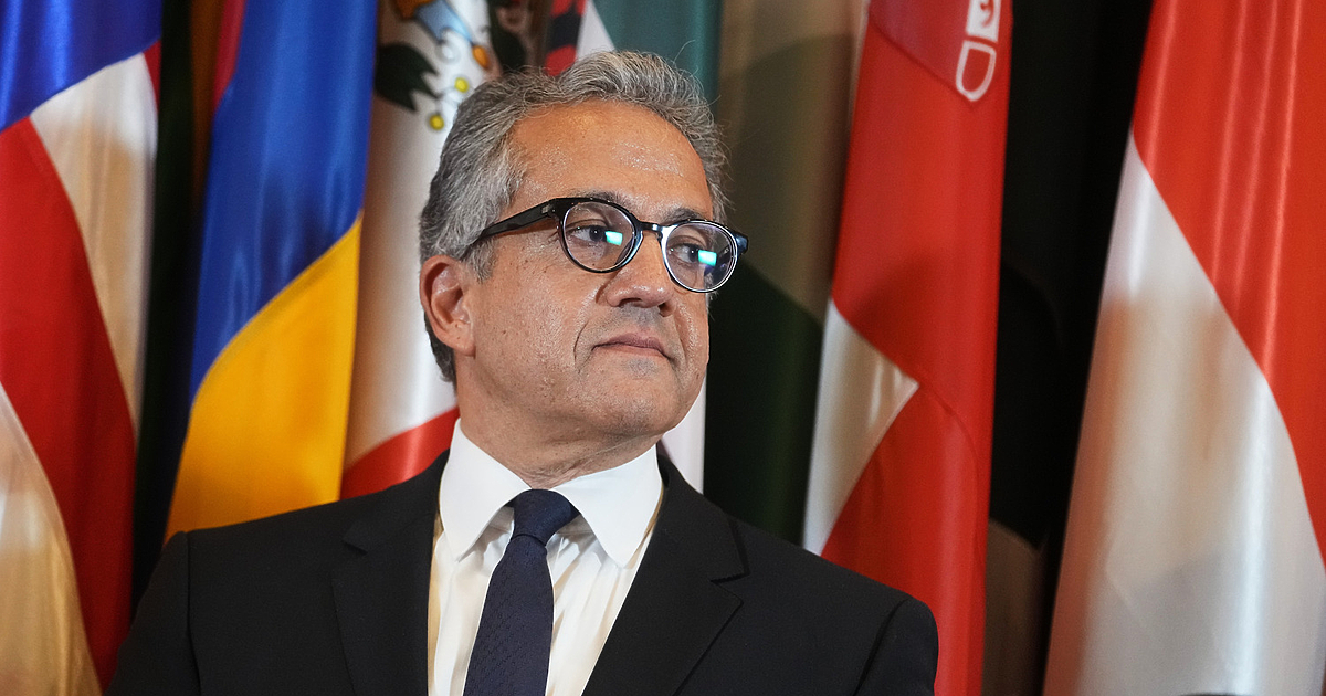 Египтянинът Халед Ел-Енани официално бе избран за генерален директор на