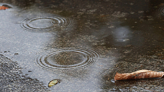 Днес преди обяд валежите временно ще спрат сочи прогнозата на