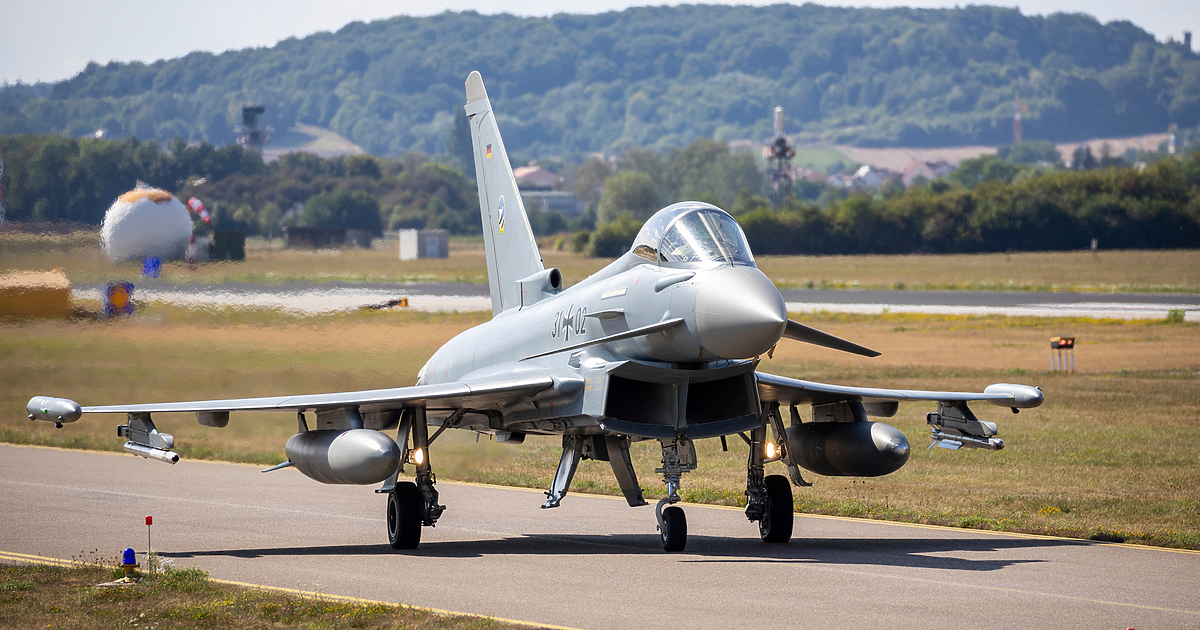 Полковникът от Бундесвера Армин Вагнер е военен историк, автор на