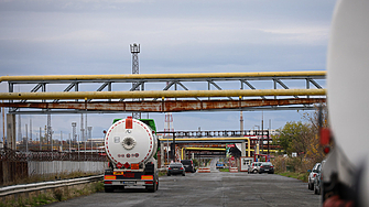 Американският гигант в областта на частните капиталови инвестиции Карлайл проучва