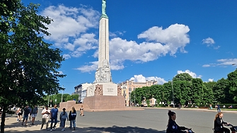 Парламентът на Латвия снощи гласува страната да се оттегли от