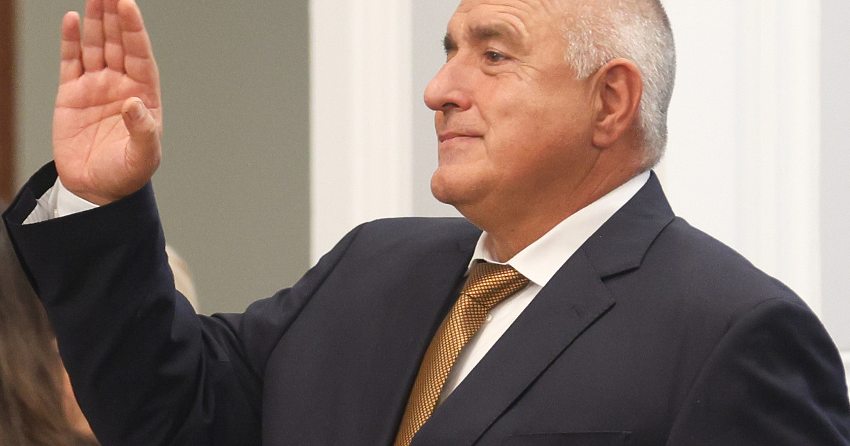 Лидерът на ГЕРБ Бойко Борисов в петък намери време и