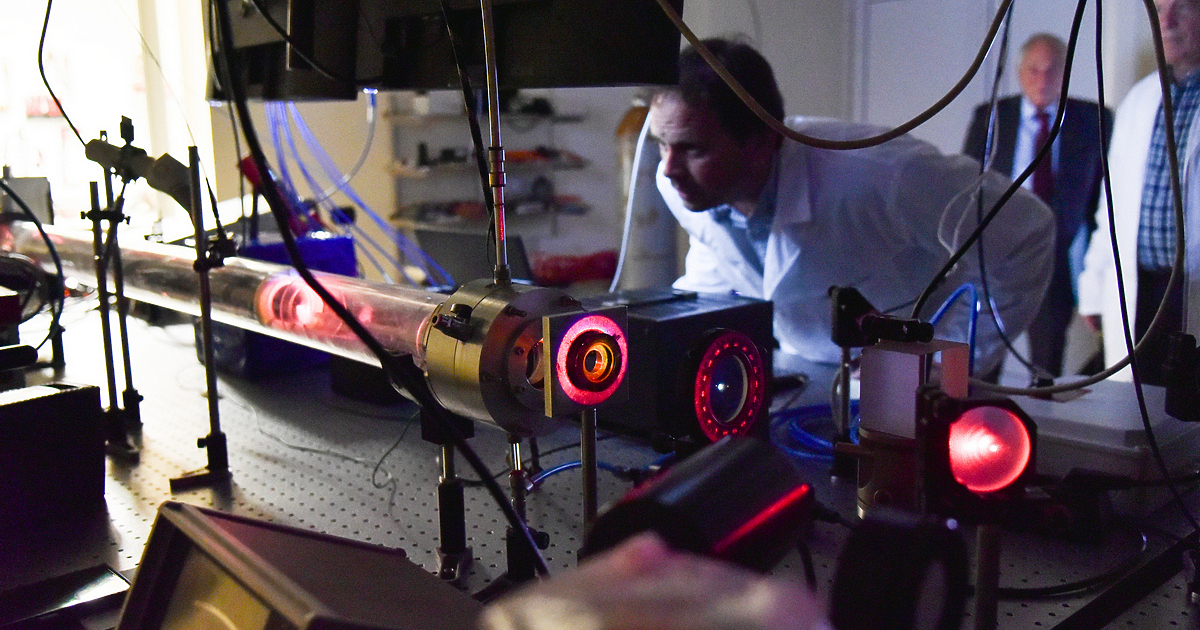 Държавата отпуска 10 млн. лв. за експеримент на БАН за