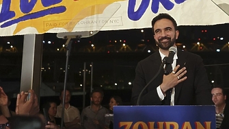 Популист комунист радикал  етикетите които лепят на новоизбрания кмет на Ню Йорк