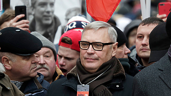 Руският финансов надзорен орган Росфинмониторинг добави бившия премиер Михаил Касянов