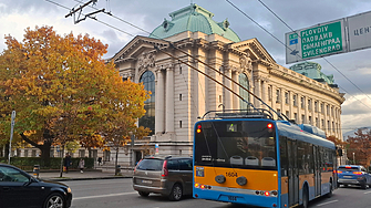 Най висок среден облагаем доход имат завършилите Военно дело и Информатика и