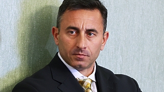 Одобреният набързо в петък от правителството за особен управител на