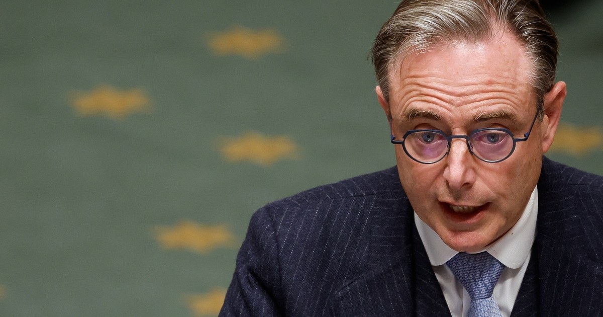 Белгийският премиер Барт де Вевер засили противопоставянето си срещу инициативата