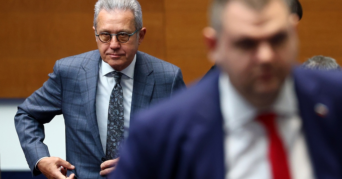 Много са ви малко хората.Така депутатът от ДПС - Ново