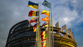 Председателката на Европейския парламент Роберта Мецола официално подписа бюджета на