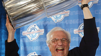 Франк Гери който проектира някои от най креативните сгради строени някога