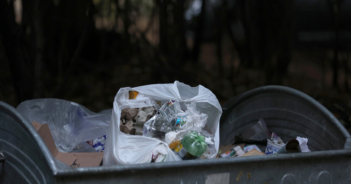 Общо 20 хиляди ролки с чували за смет ще раздаде