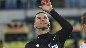 Европейската футболна асоциация УЕФА даде два мача на български съдийски