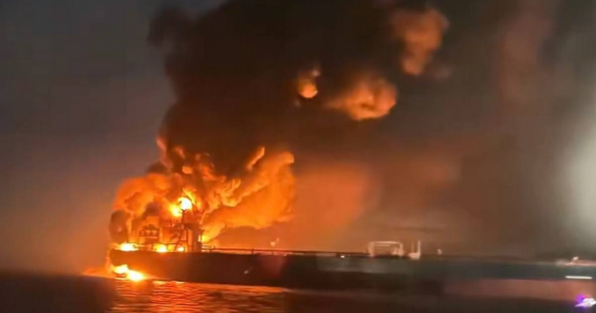 Танкер без товар е претърпял експлозия в Черно море, северно от