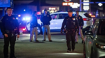 Четирима души бяха застреляни по време на парти за детски