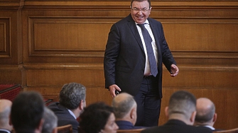 Очаква се днес управляващото мнозинство да внесе поправки в законопроекта