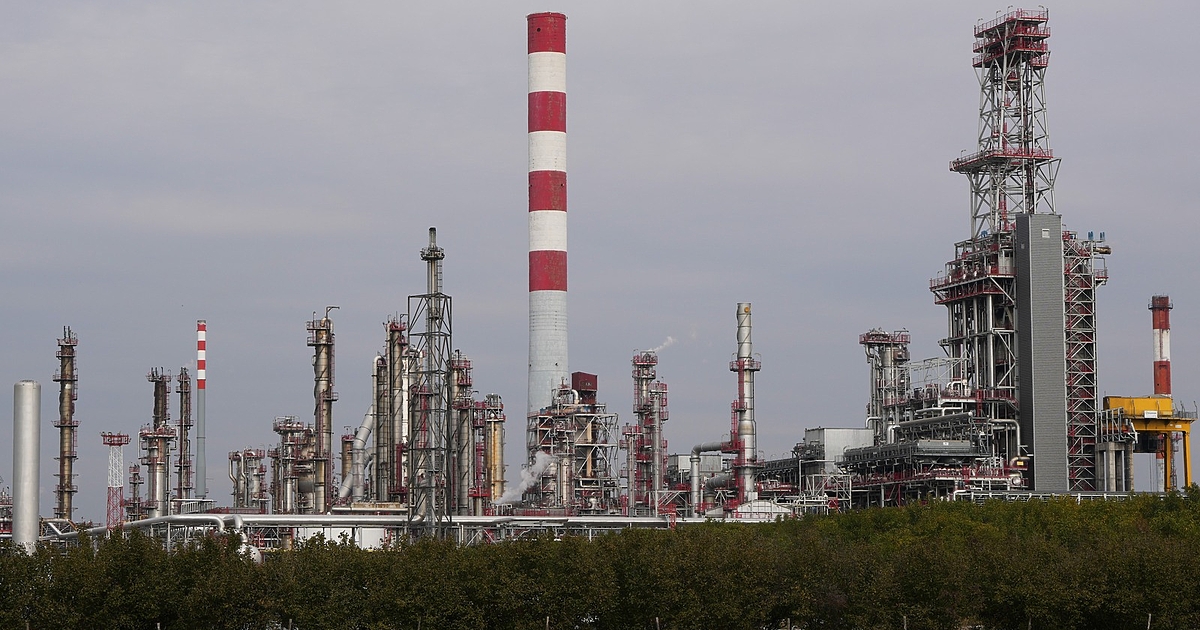 Председателката на сръбския парламент Ана Бърнабич обяви, че днес властите