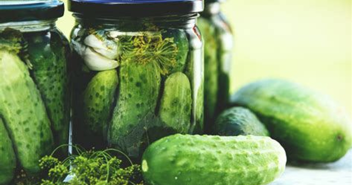 България спря внос на краставички с парацетамол и риба с