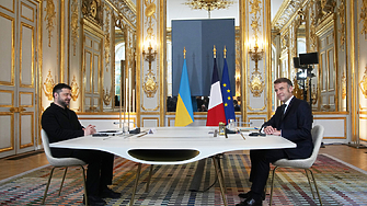 Украинският президент Володимир Зеленски пристигна в понеделник сутринта в Париж