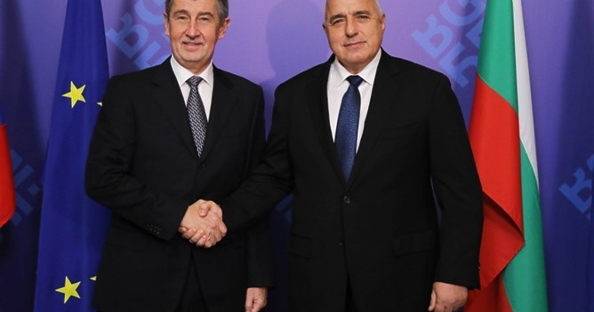 Поведението на фигури като Бабиш, Фицо, Орбан, Радев и -