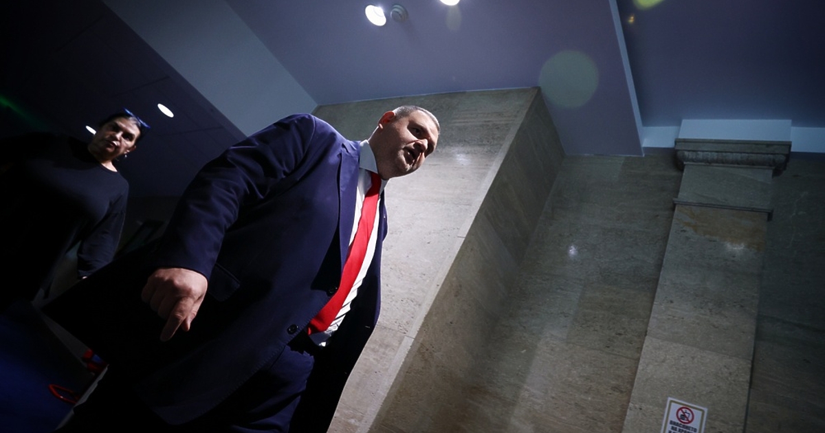 Със сигнал до Върховната прокуратура представители на “Продължаваме Промяната -