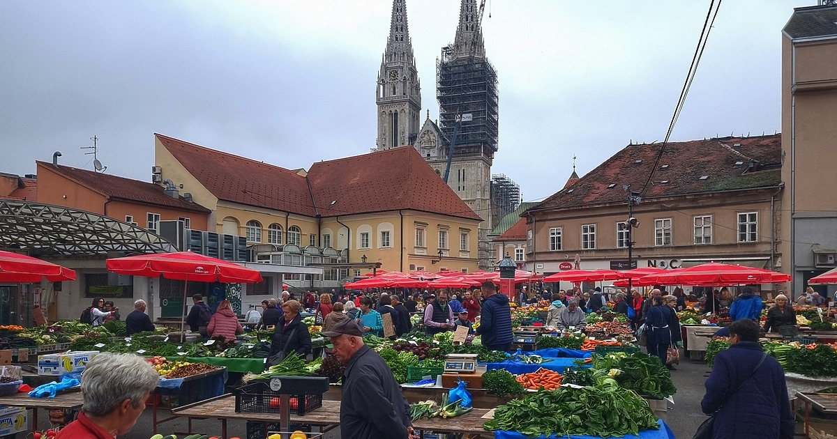 Сръбският министър на информацията и телекомуникациите Борис Братина се извини