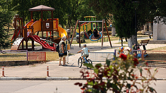 Родителите осиновителите на деца до 12 години да могат да