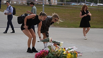 Знамената в Австралия ще бъдат спуснати до средата на пилоните