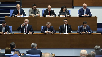 Правителството на Росен Желязков ще подаде оставка Това твърдят няколко