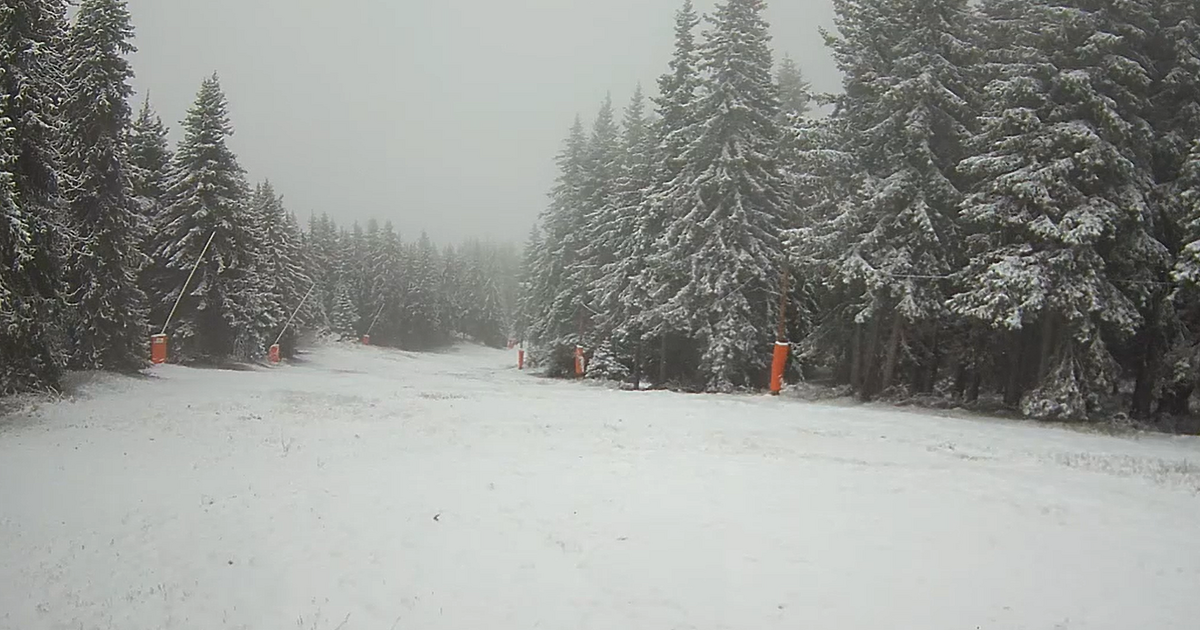 Снежната покривка на връх Рожен е 18 сантиметра, съобщи за