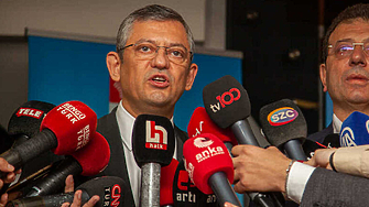 Лидерът на турската основна опозиционна Народнорепубликанска партия НРП Йозгюр Йозел