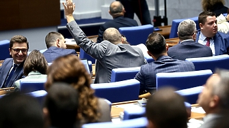 Народното събрание НС гласува оставката на кабинета на Росен Желязков