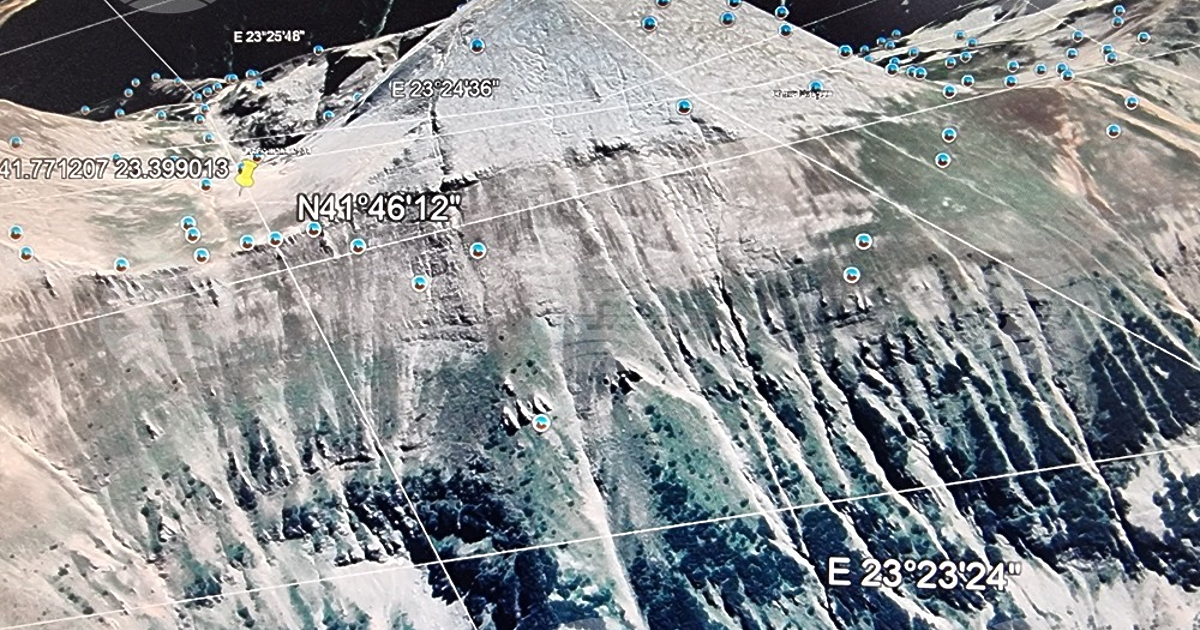Турист е загинал, след като е паднал в пропаст под