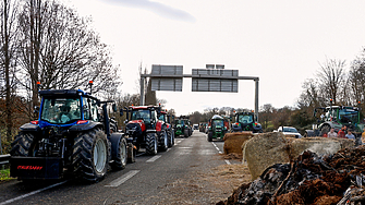 Въпреки призивите на френското правителство за коледно примирие фермерските блокади