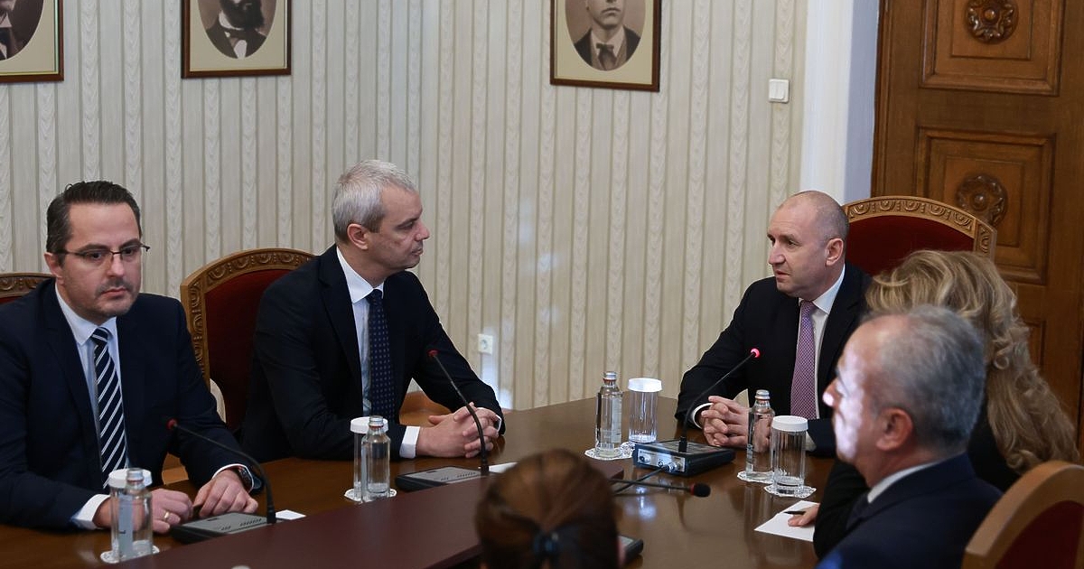 Консултациите на Възраждане“ при президента Румен Радев за евентуално съставяне