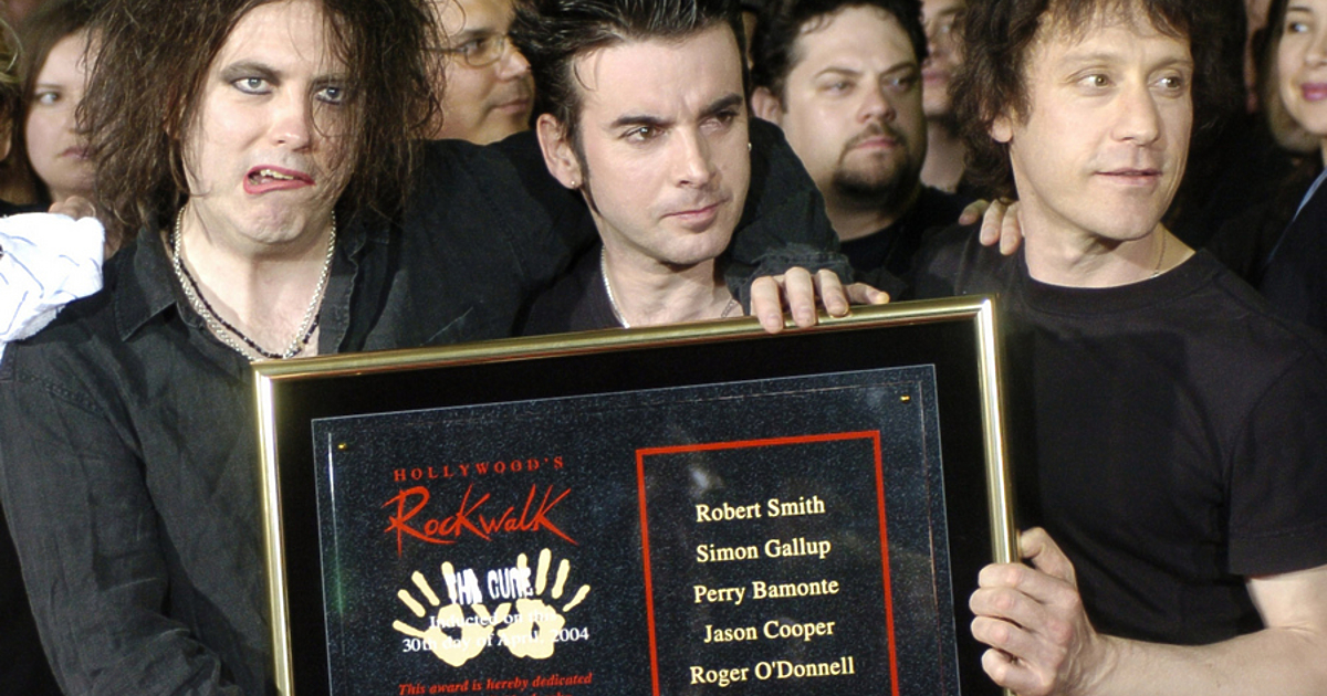 Пери Архангело Бамонте, дългогодишен китарист и клавирист на влиятелната група The