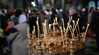 Честита Коледа Дъжд сняг и ниски температура дойдоха заедно с