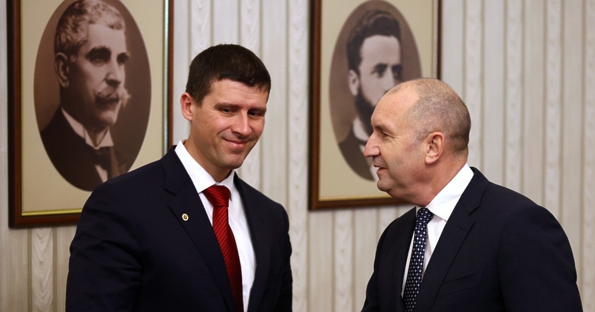 Президентът Румен Радев ще връчи първия проучвателен мандат за съставяне