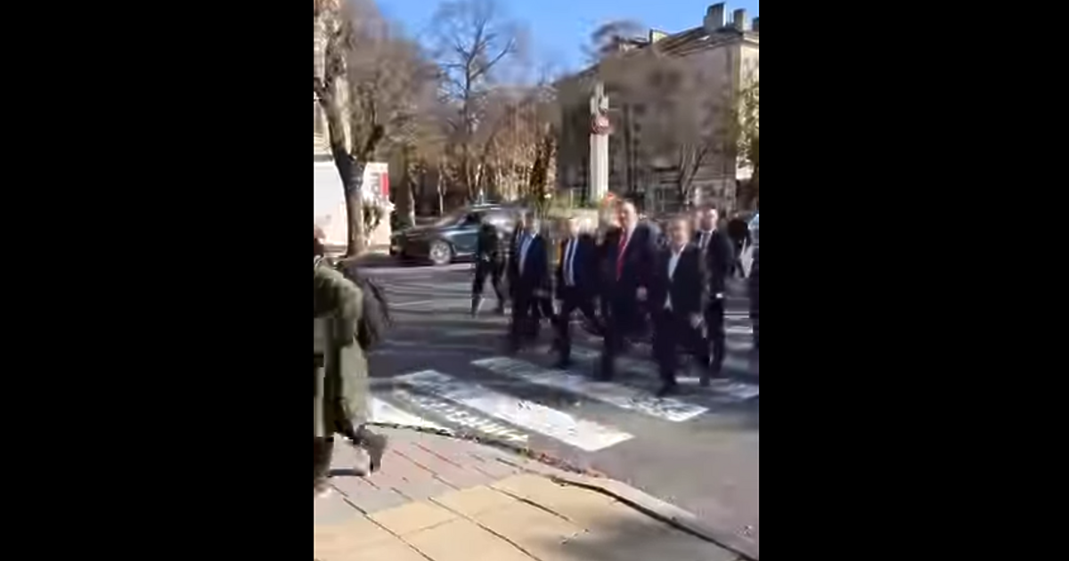 Лидерът на ДПС Делян Пеевски е на посещение в Кърджали.