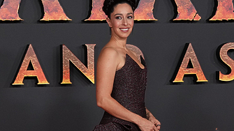 Уна Чаплин внучката на легендарния Чарли Чаплин която играе злодейката